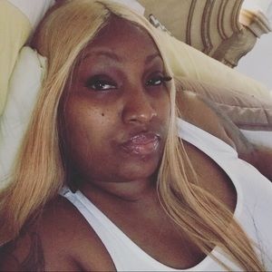 Meet your Posher, Javonne